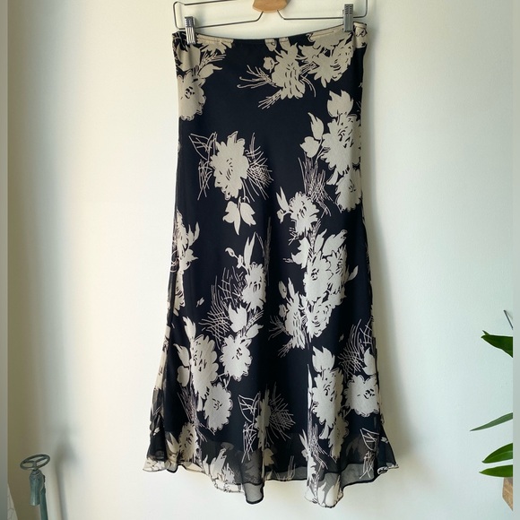 Bias cut floral print midi skirt - Picture 7 of 12